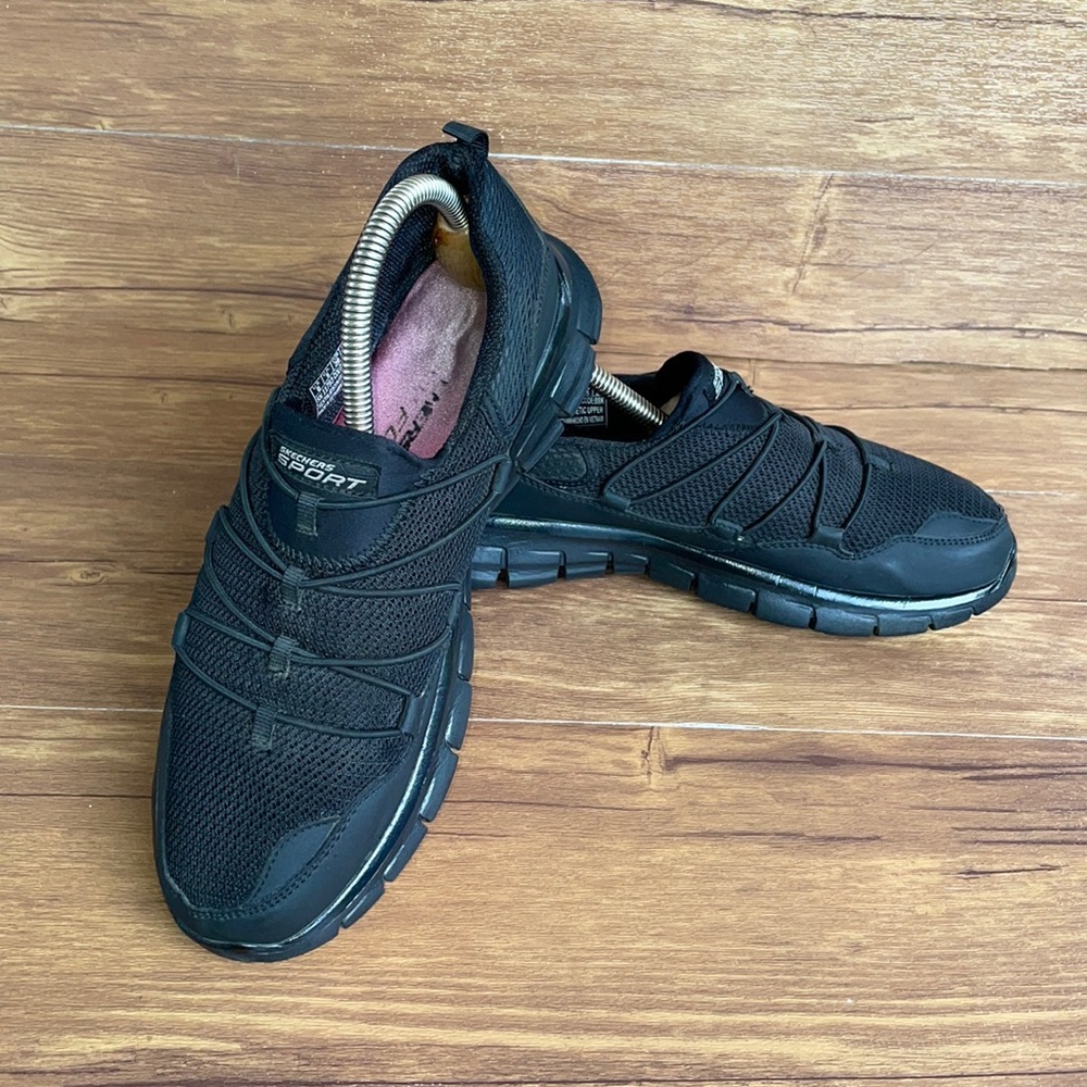 Skechers women’s shoes size 8